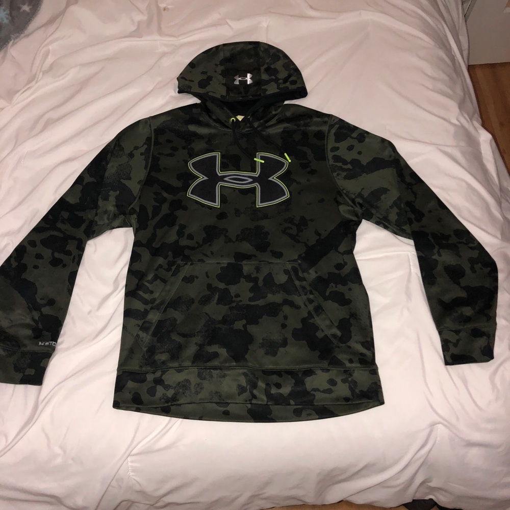 Camo Underarmor hoodie